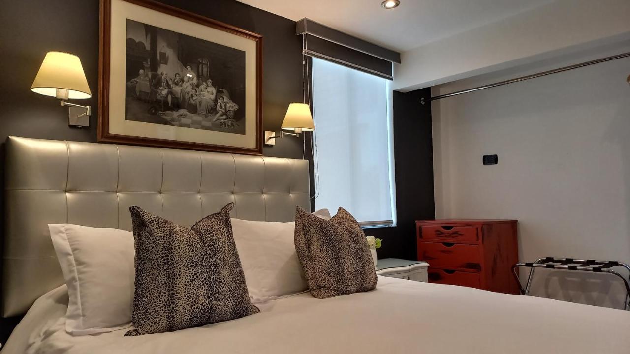 Ana Frank Boutique 3*